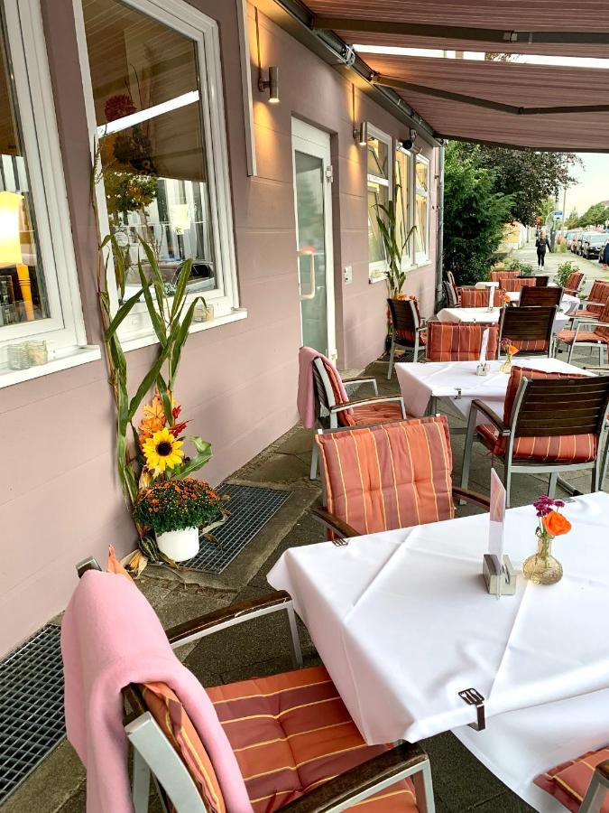 וולפסבורג Boutique Hotel Goldene Henne מראה חיצוני תמונה