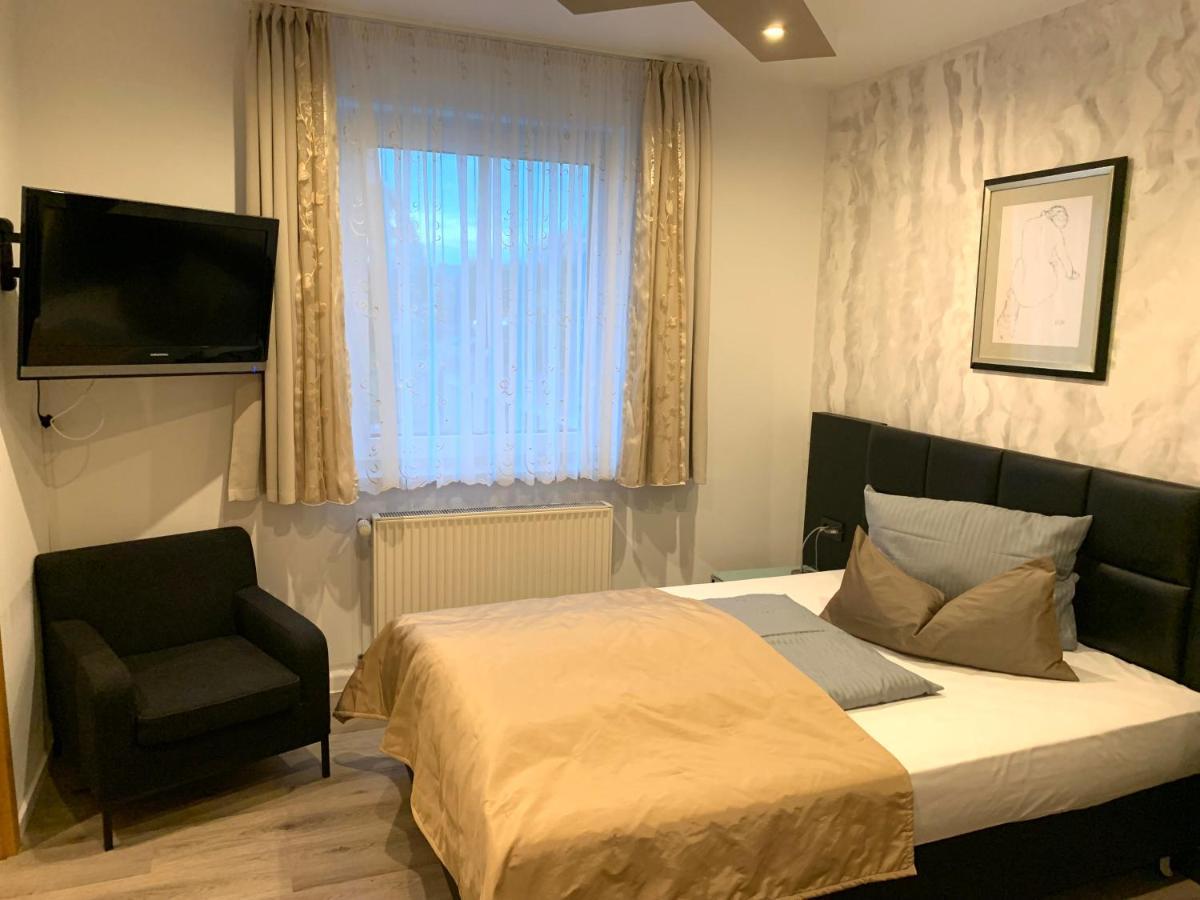 וולפסבורג Boutique Hotel Goldene Henne מראה חיצוני תמונה