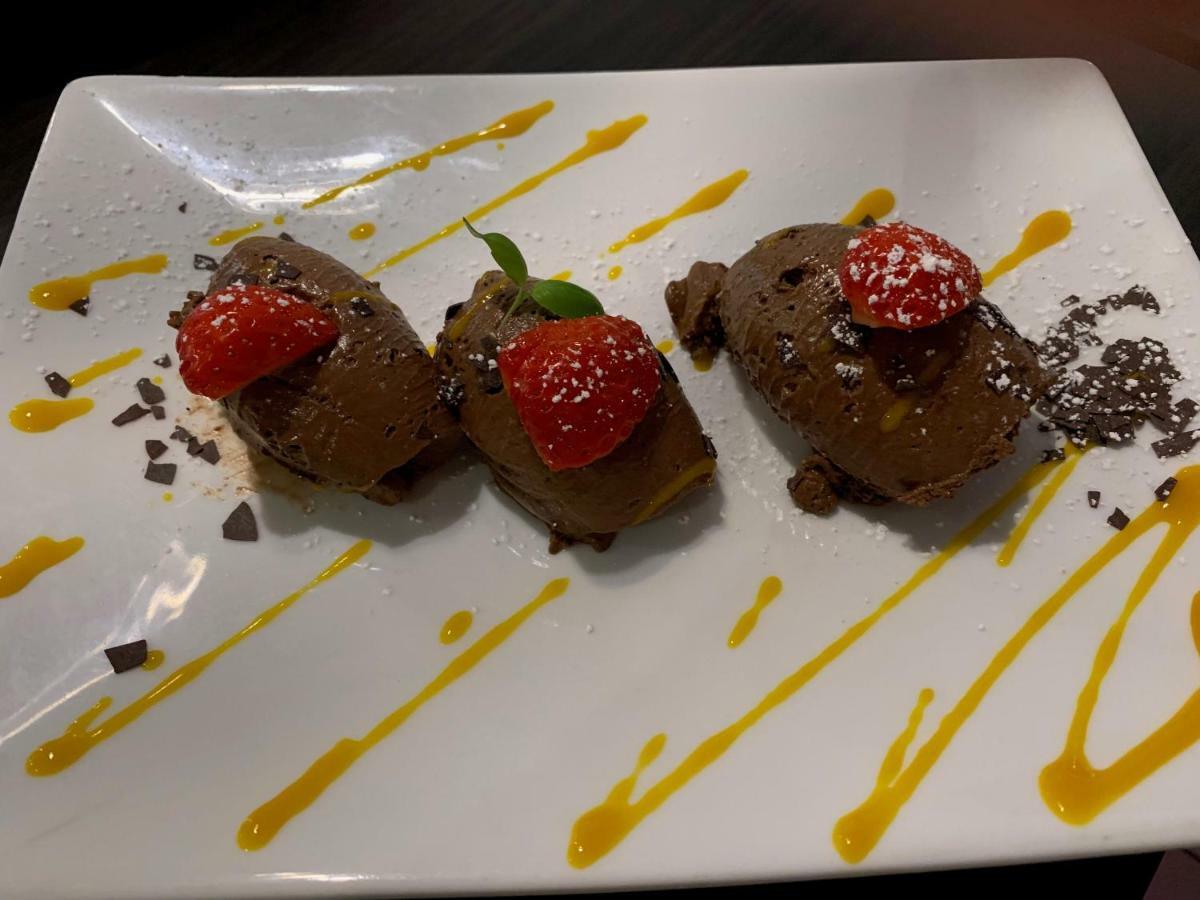 וולפסבורג Boutique Hotel Goldene Henne מראה חיצוני תמונה
